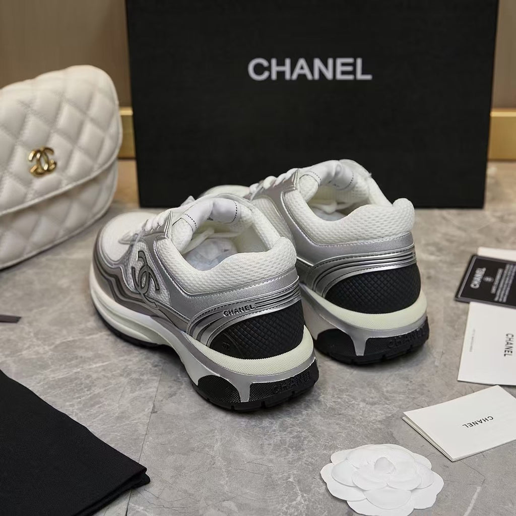 Sneakers Premium Blanc & Argent – Élégance Urbaine