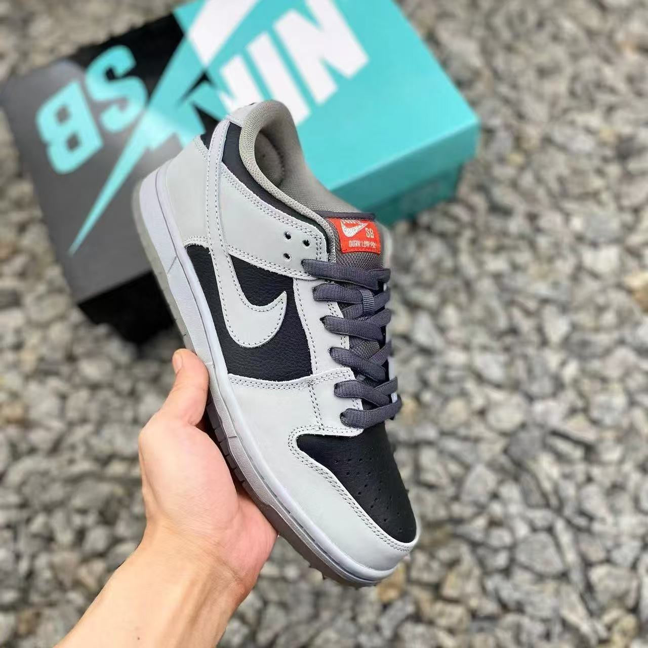 Nike SB Dunk Low Grey Shadow 🩶🖤