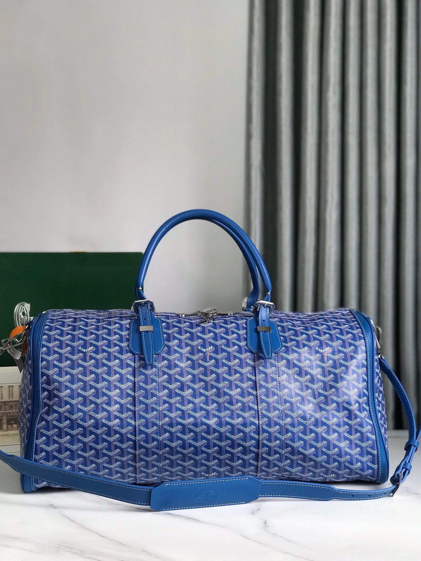 Sac de Voyage Luxe Monogram Gris – Style Goyard – Grande Capacité