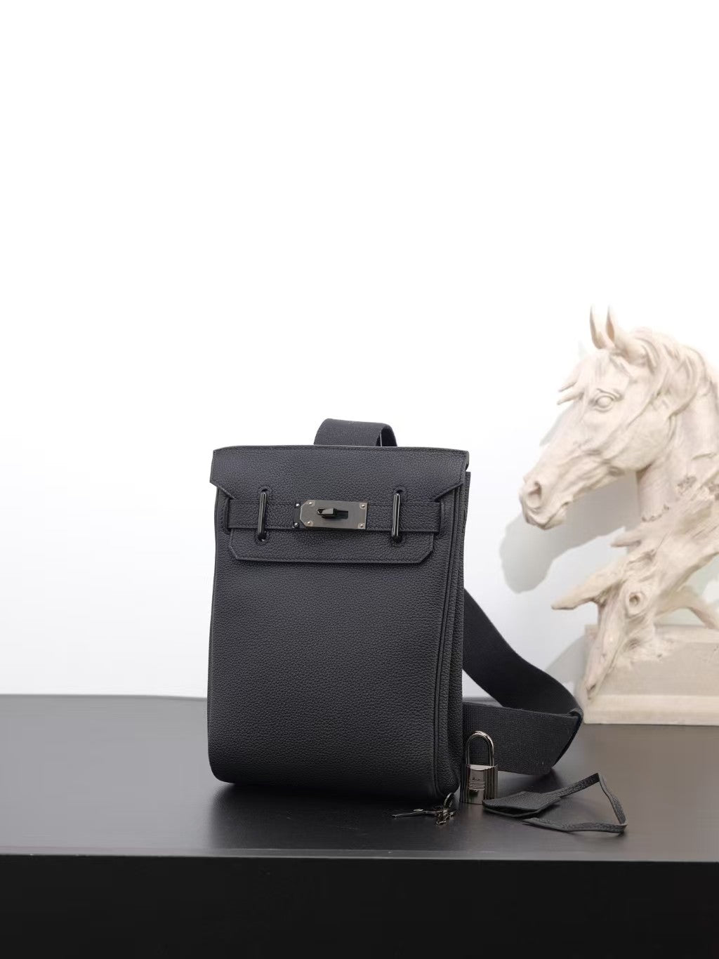 Sacoche Hermès noire cuir premium style luxe homme