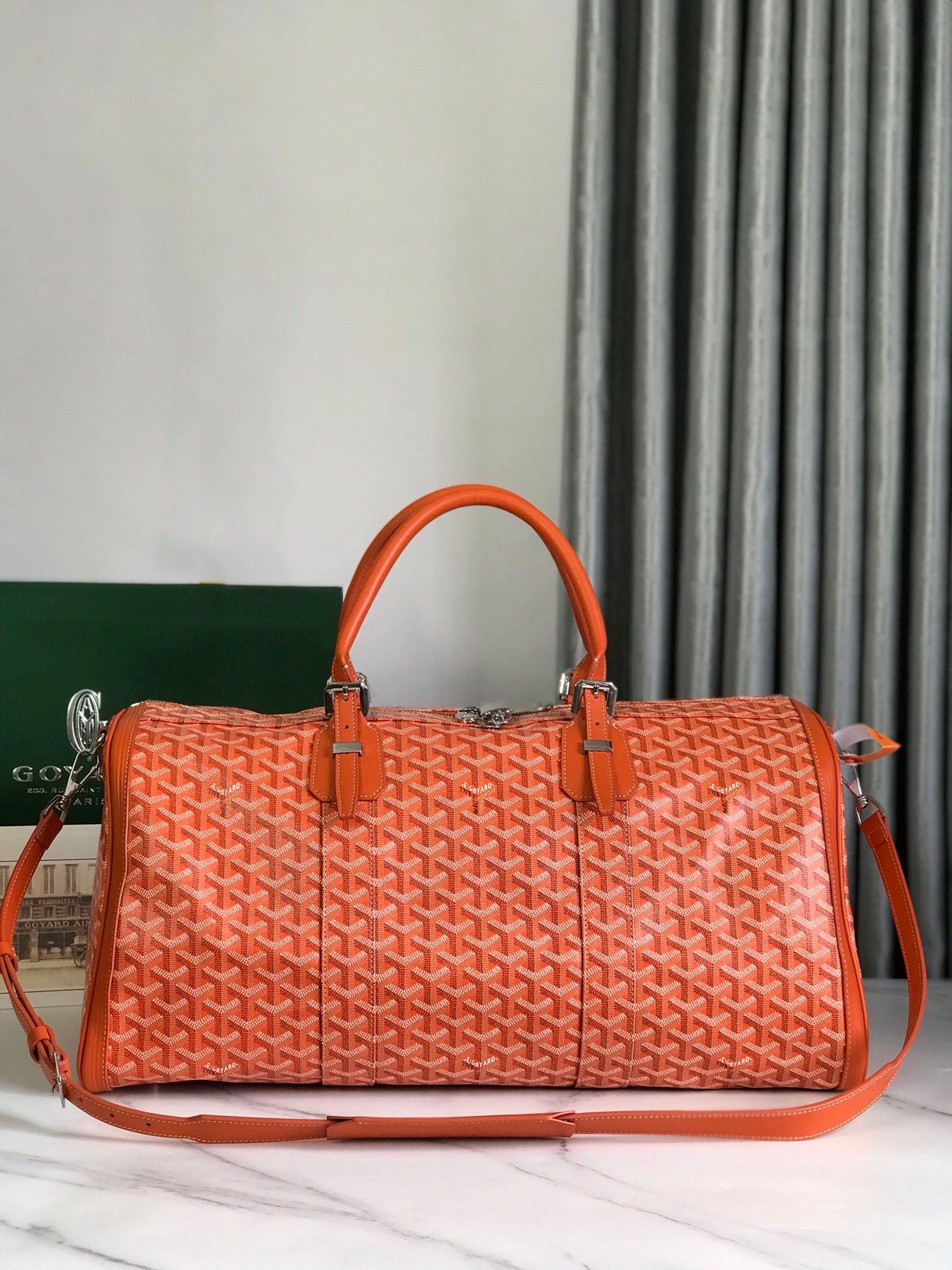 Sac de Voyage Luxe Monogram Gris – Style Goyard – Grande Capacité