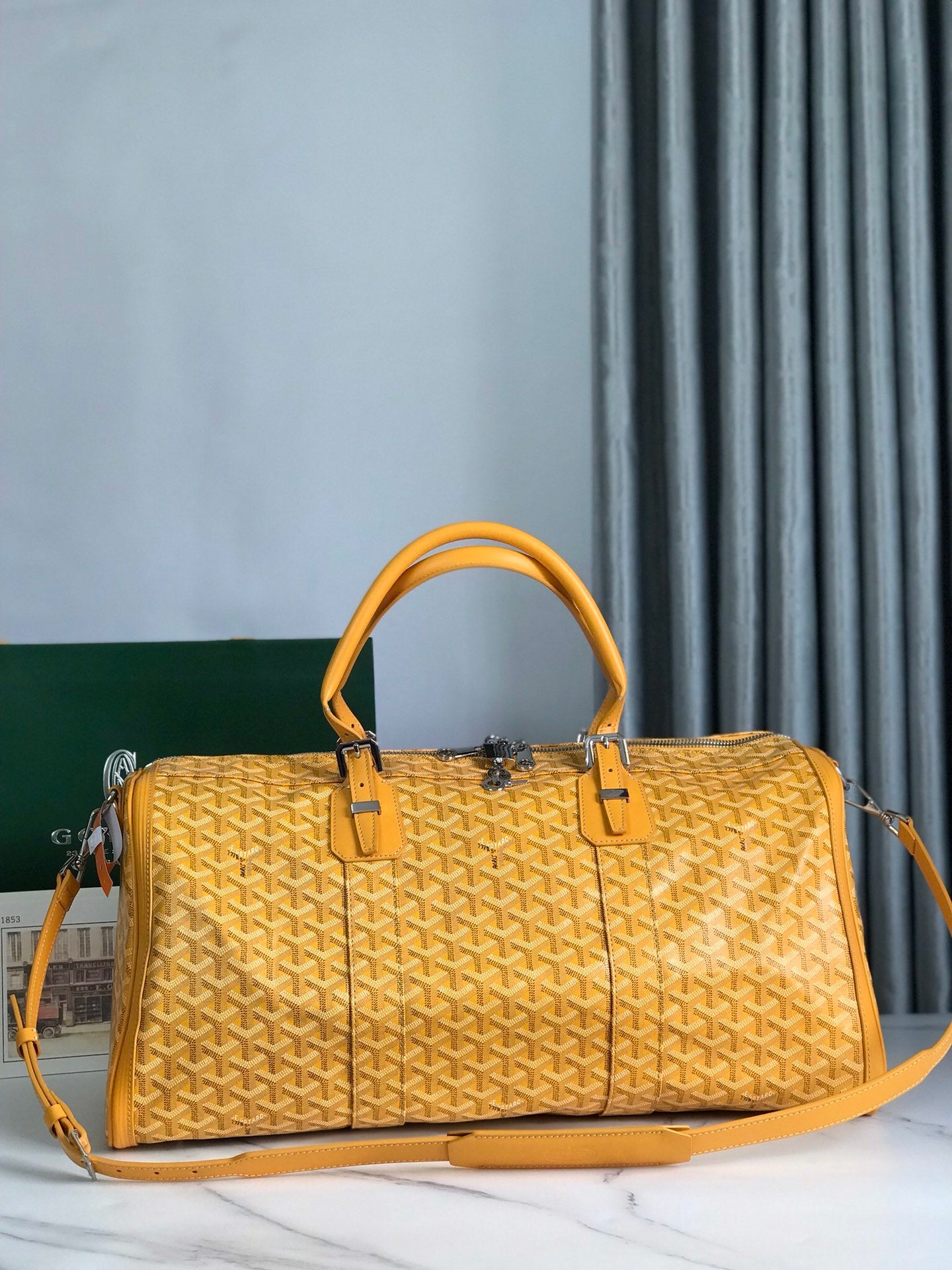 Sac de Voyage Luxe Monogram Gris – Style Goyard – Grande Capacité