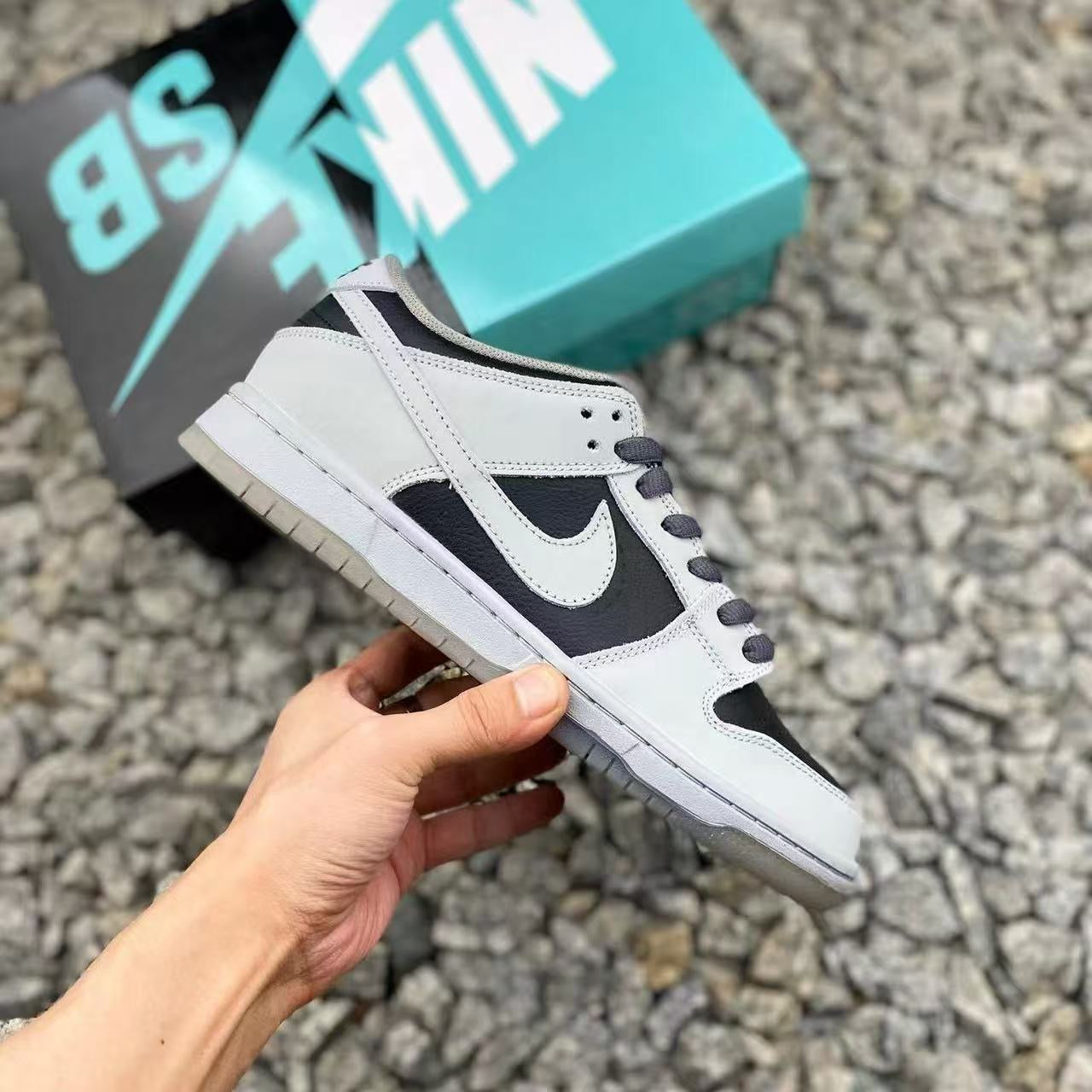 Nike SB Dunk Low Grey Shadow 🩶🖤