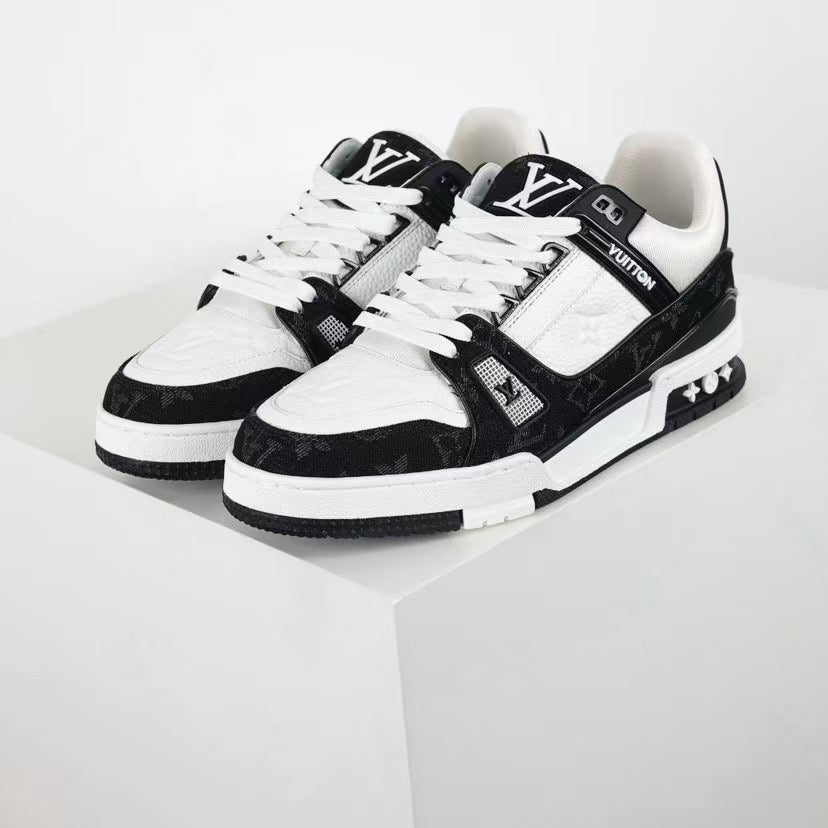 Louis Vuitton Trainer Noir & Blanc – Style Premium