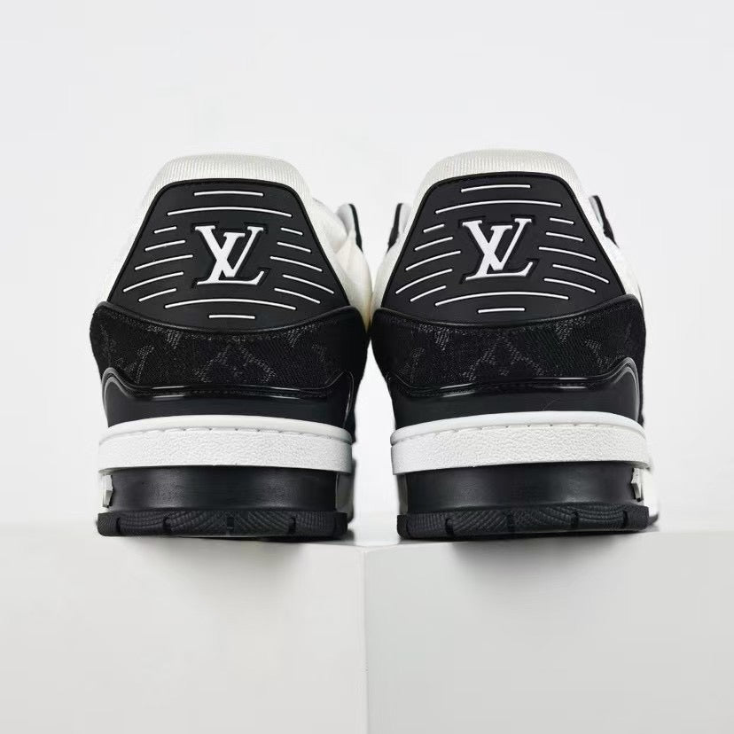 Louis Vuitton Trainer Noir & Blanc – Style Premium