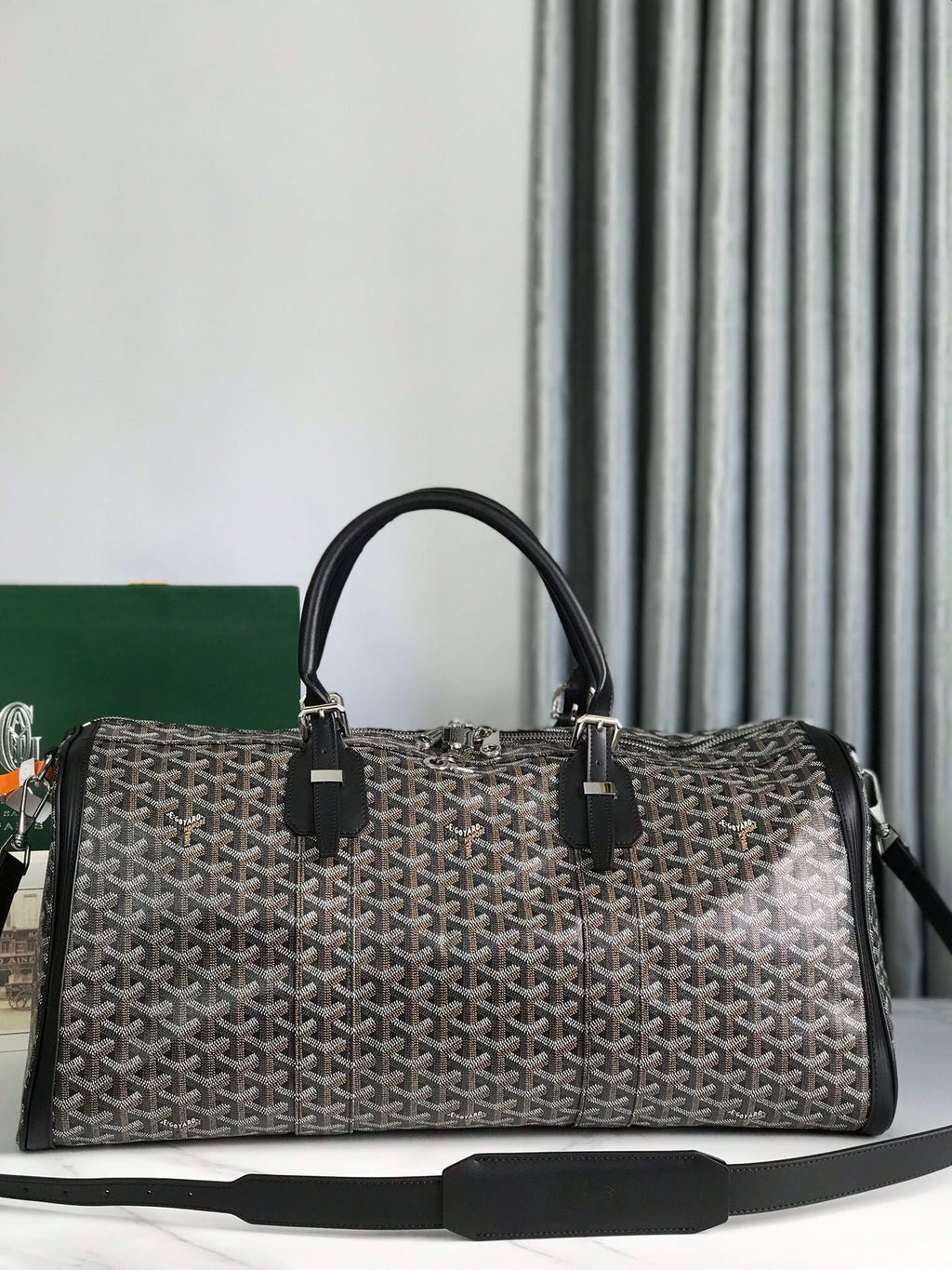 Sac de Voyage Luxe Monogram Gris – Style Goyard – Grande Capacité