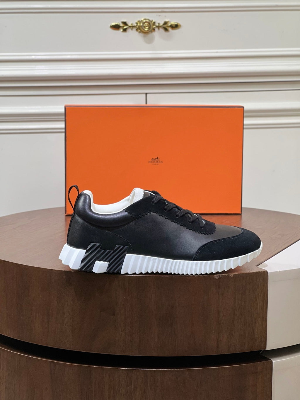 Hermès Bouncing Noires & Blanches – Sneakers Premium